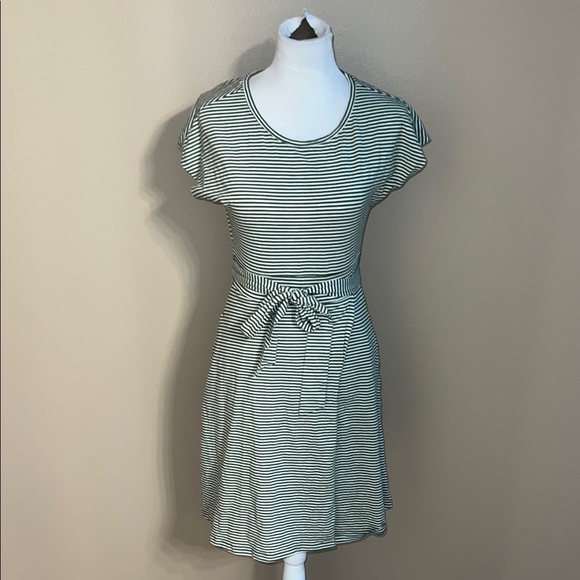 Toad&Co Cue Wrap Cafe Dress Update - Picture 4 of 11